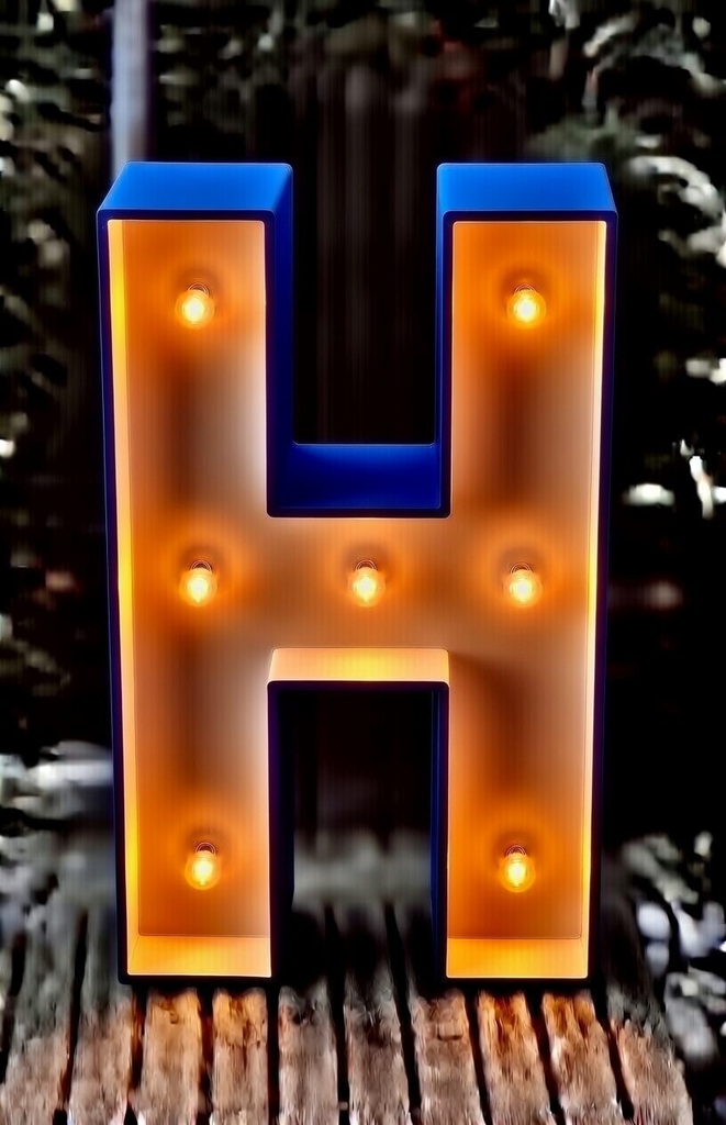 Lettre ' H ' lumineuse