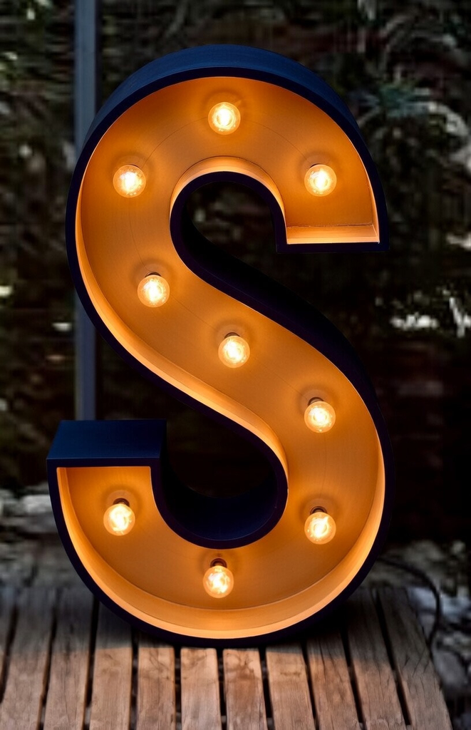 Lettre ' S ' lumineuse