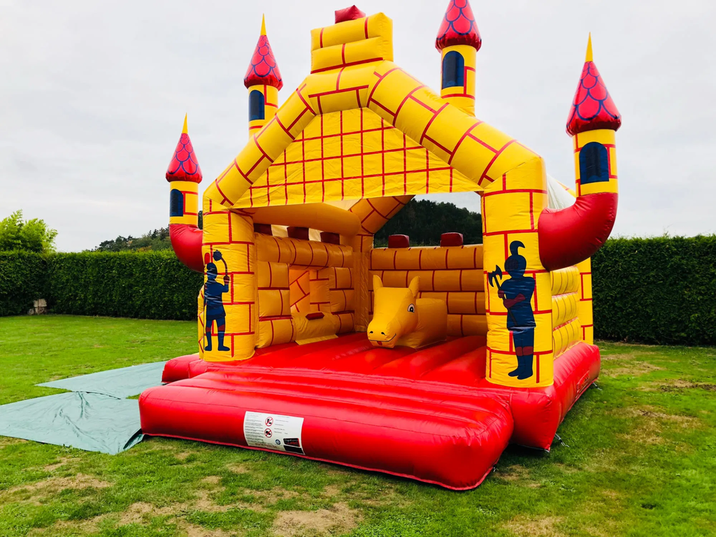 Chateau Fort jaune