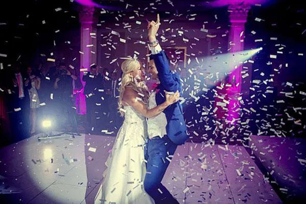 Explosion de confettis