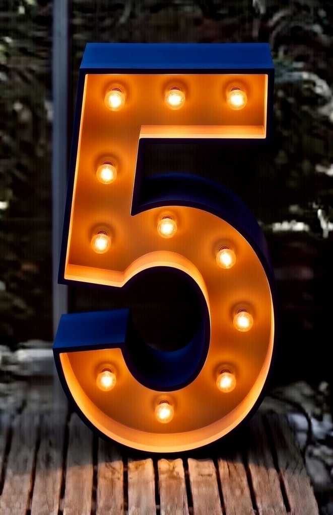 Chiffre Lumineux 5