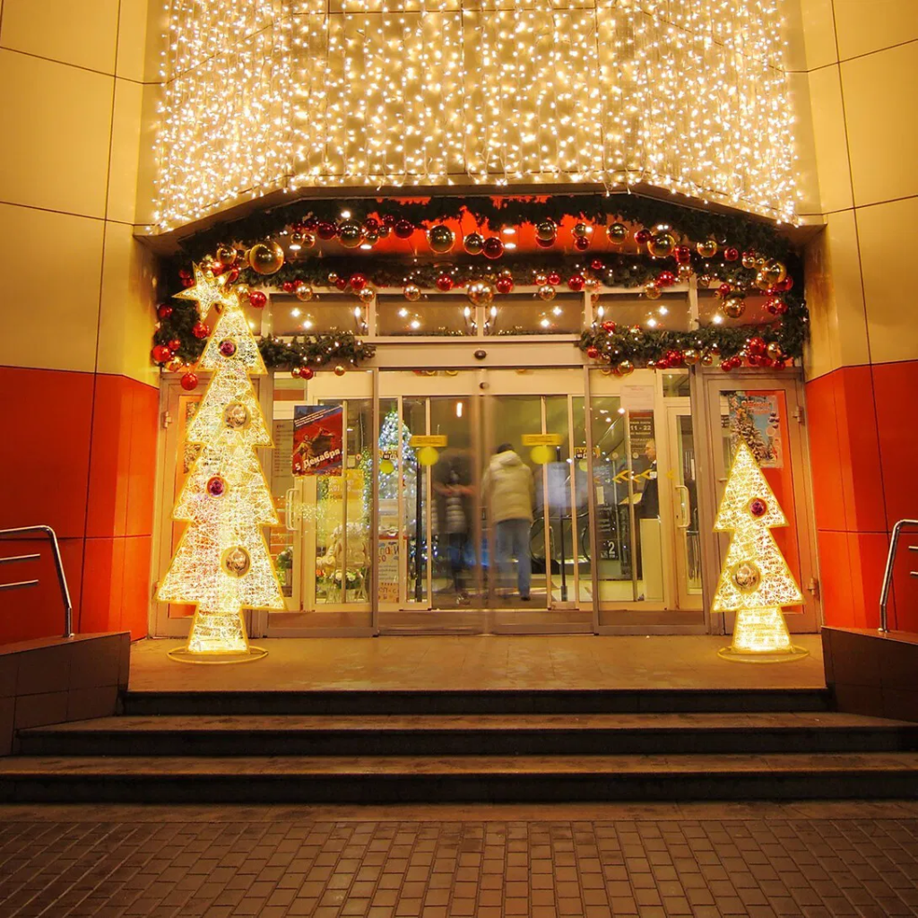 Sapin illuminé "Norwich"  330 cm